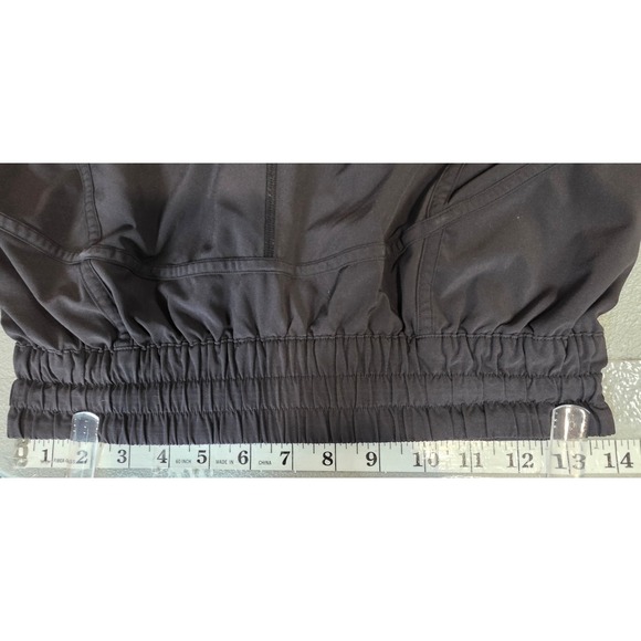 Lululemon Womens 8 Black Tracker Short V 4" Inseam - Picture 7 of 12